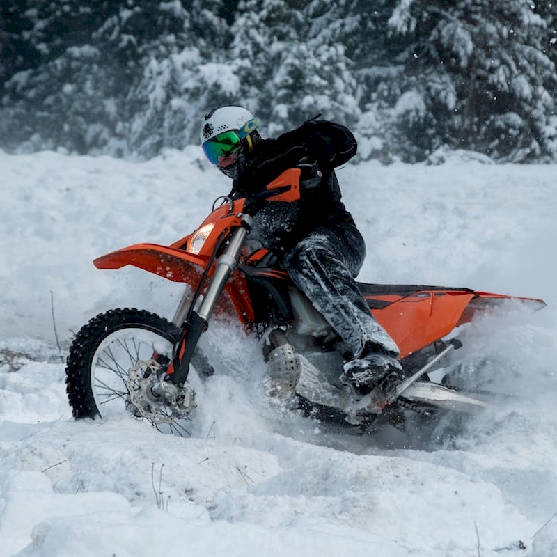 how to charge a motorcycle battery